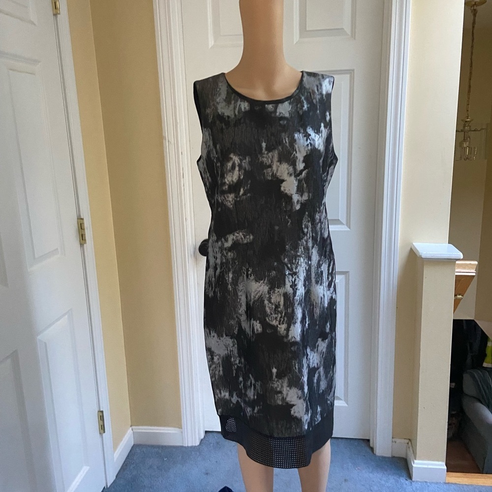 Ellie Tahari black/gray textured dress